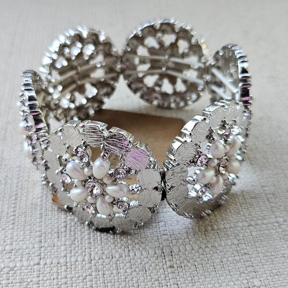 Monet Girls Bracelet PEARLS Forever Stretched Wrist Band Fashion Jewelry - Picture 7 of 15